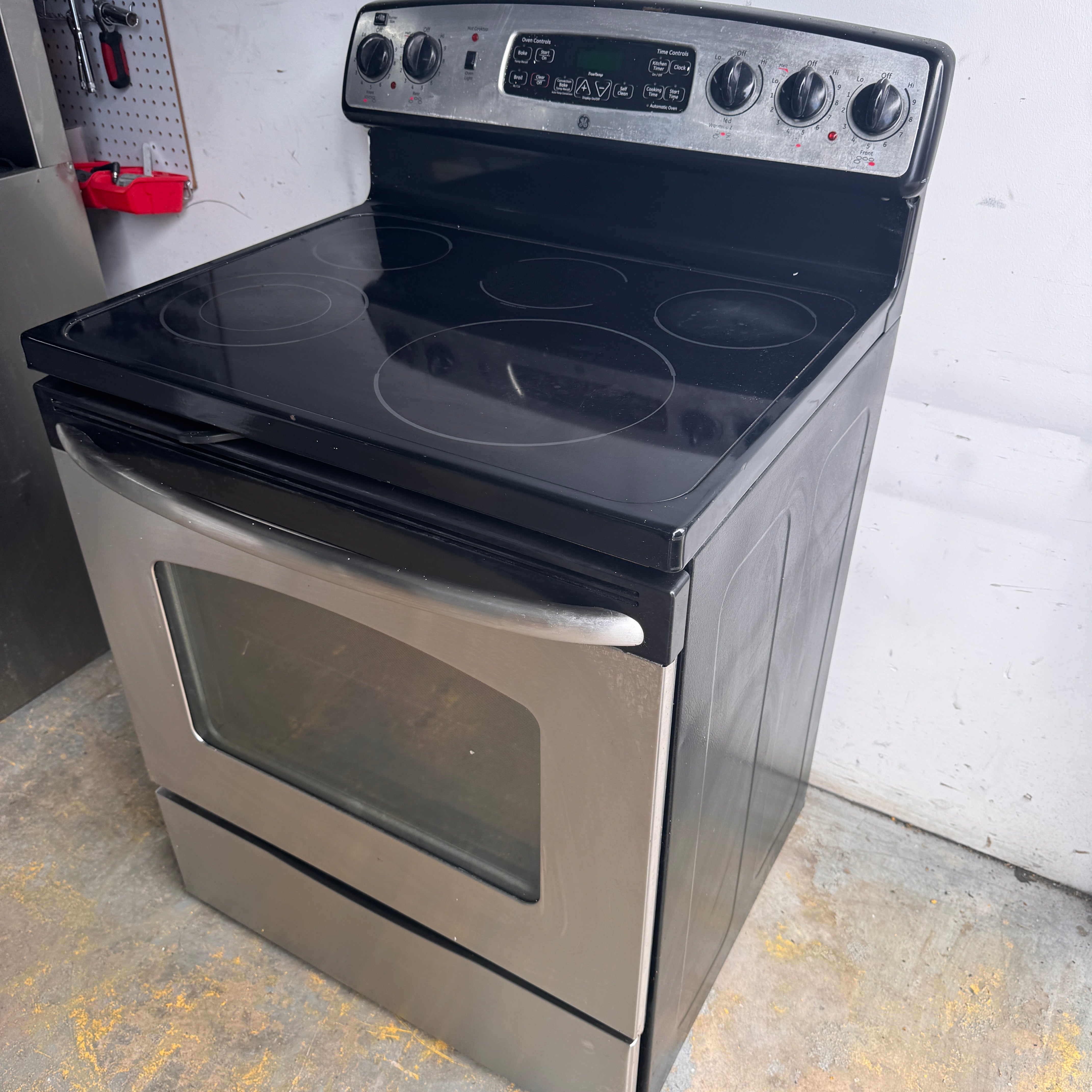 GE Stainless Steel Electric Stove GE Stainless Steel Electric Stove